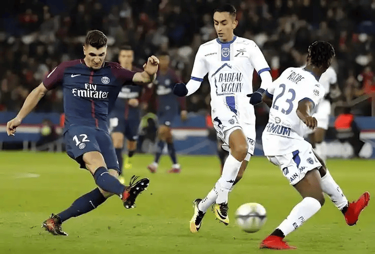 法甲中游卡位生死斗!尼斯主场迎战布雷斯特,复仇之战+伤病潮谁能抢占先机?